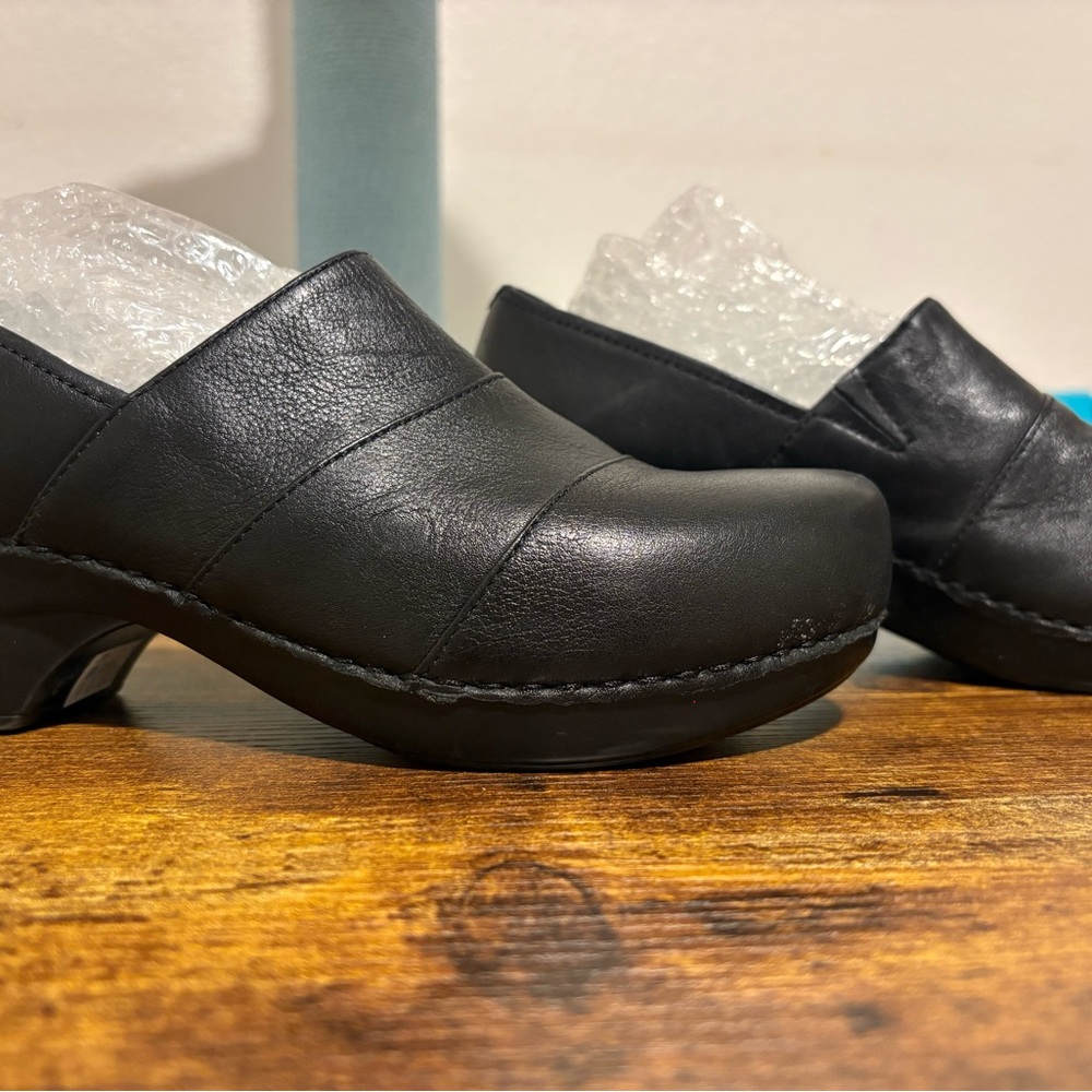 Black Leather Women's Dansko Clogs 38